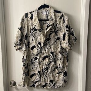 Men's black and white Hawaiian shirt